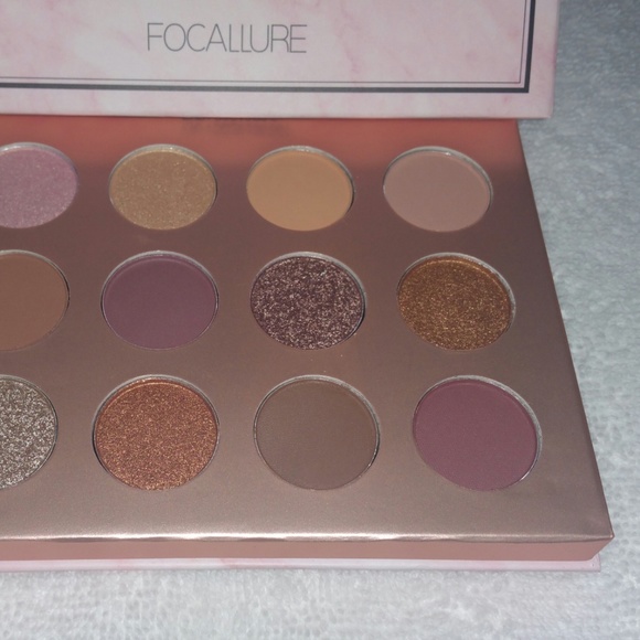 Focallure Pink Eye Shadow Palette - Picture 4 of 8